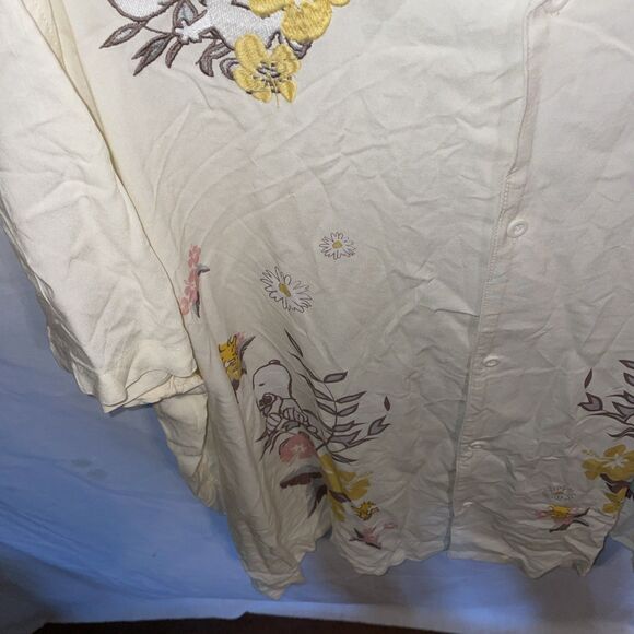Peanuts Men’s Camp Shirt Size 2XL Ivory Embroideried Beach Cruise Island - Picture 6 of 12